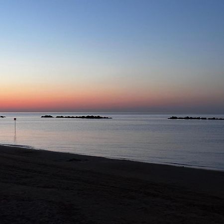 Le Ortensie In Centro E Vicino Al Mare Пескара Екстериор снимка