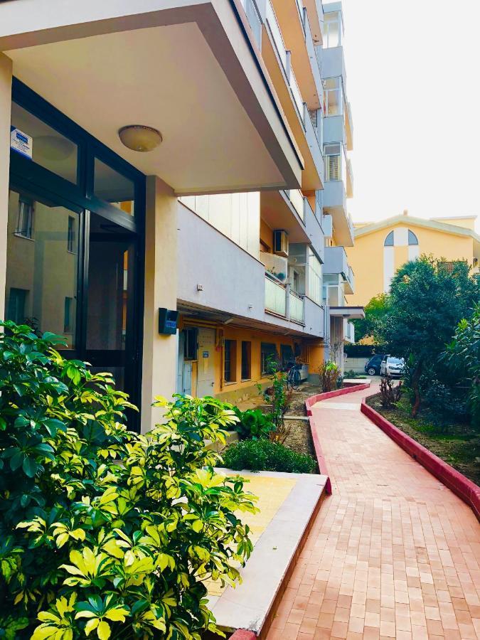 Le Ortensie In Centro E Vicino Al Mare Пескара Екстериор снимка