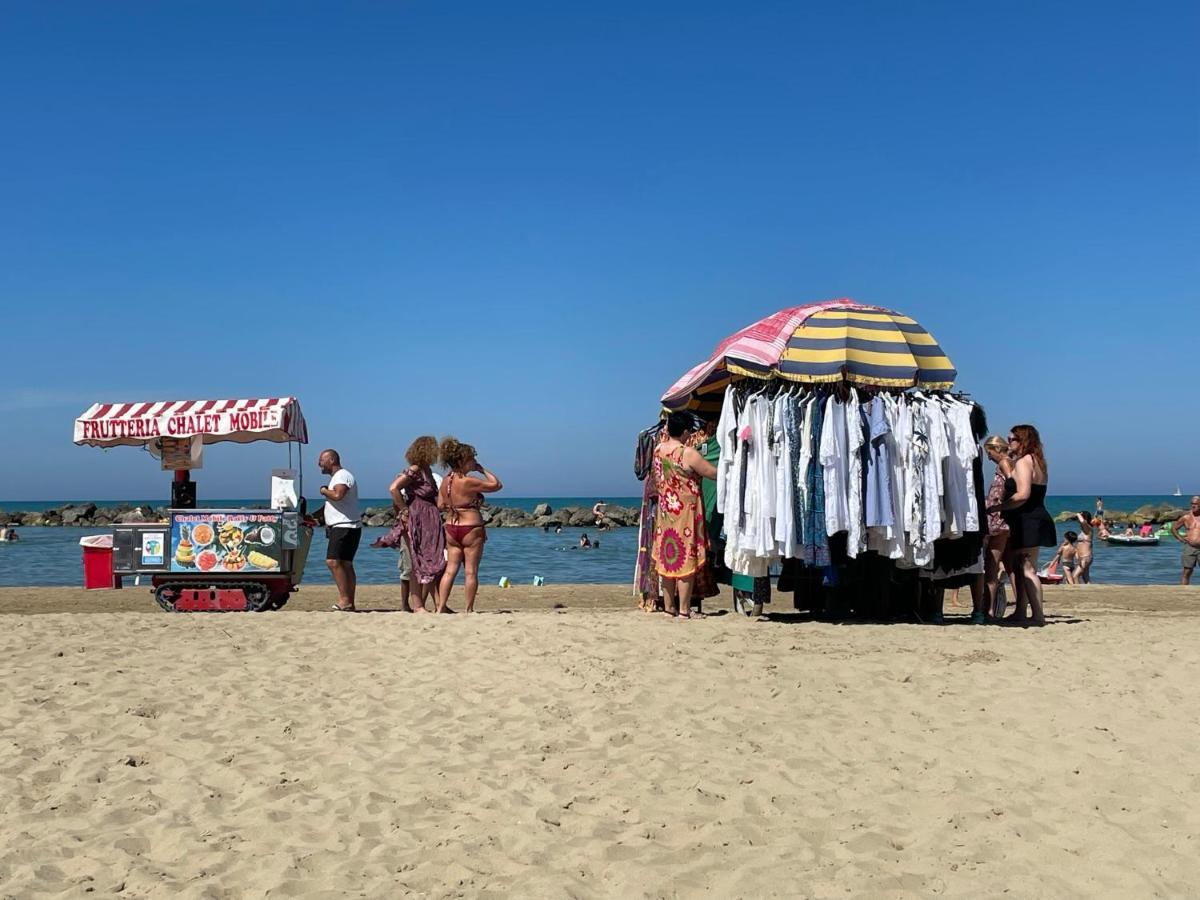 Le Ortensie In Centro E Vicino Al Mare Пескара Екстериор снимка
