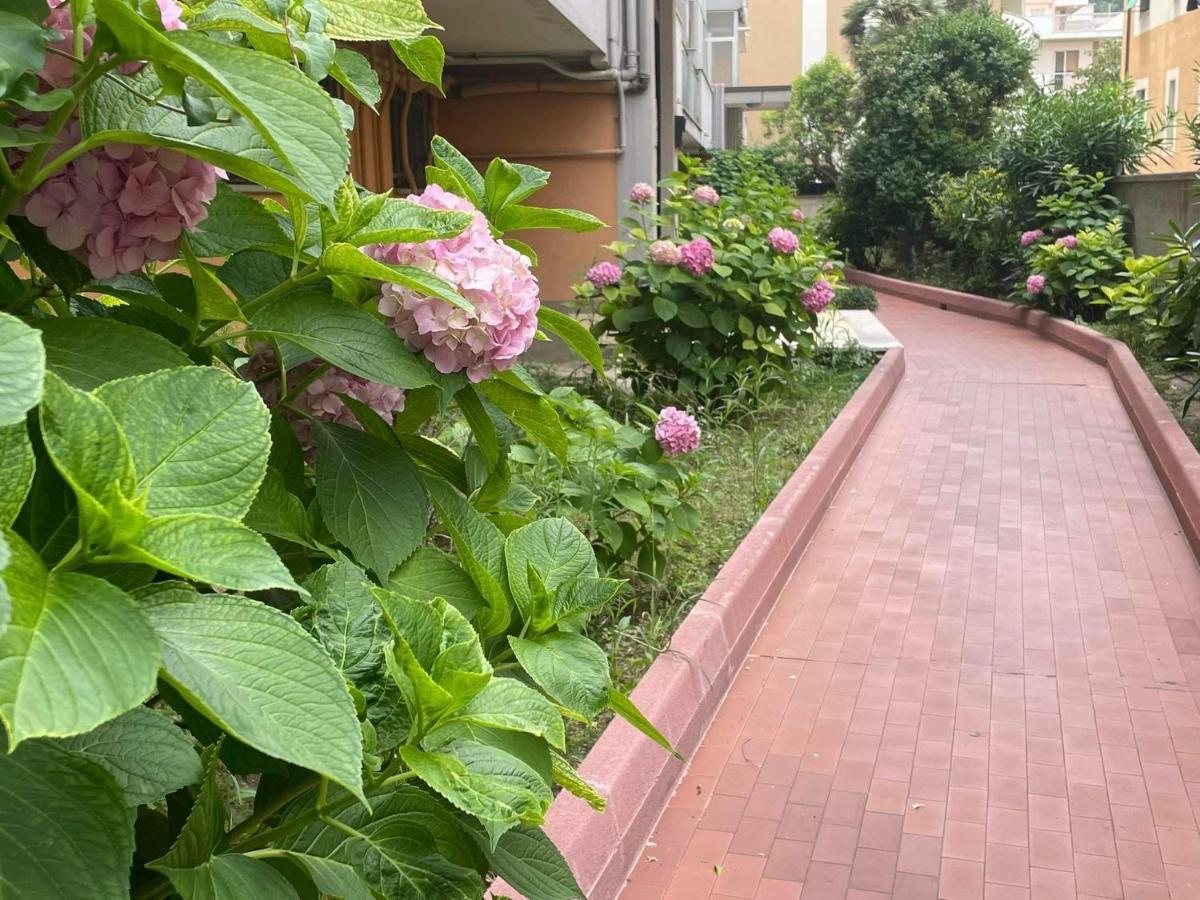 Le Ortensie In Centro E Vicino Al Mare Пескара Екстериор снимка