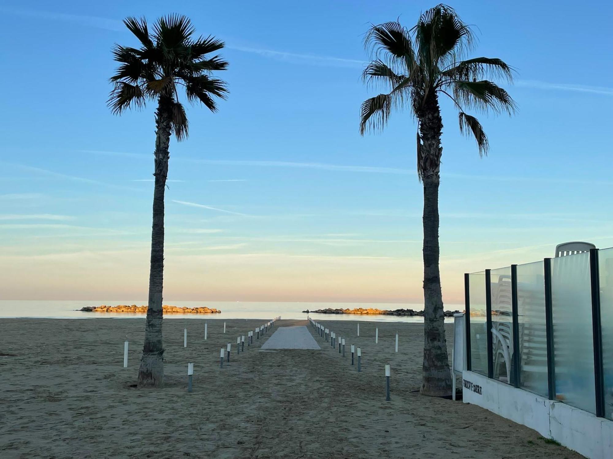 Le Ortensie In Centro E Vicino Al Mare Пескара Екстериор снимка